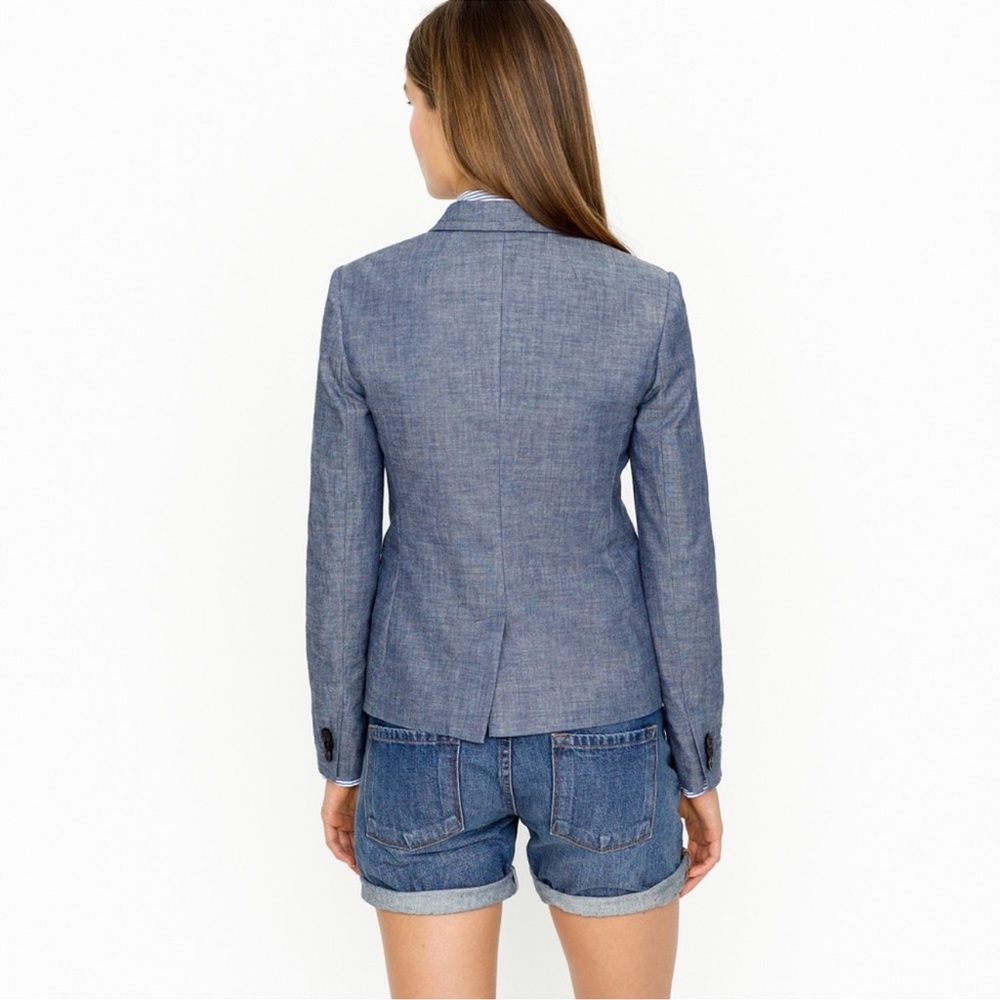 J.Crew Schoolboy style blazer in classic blue Chambray, 2 button close, Size 4 - Picture 3 of 14
